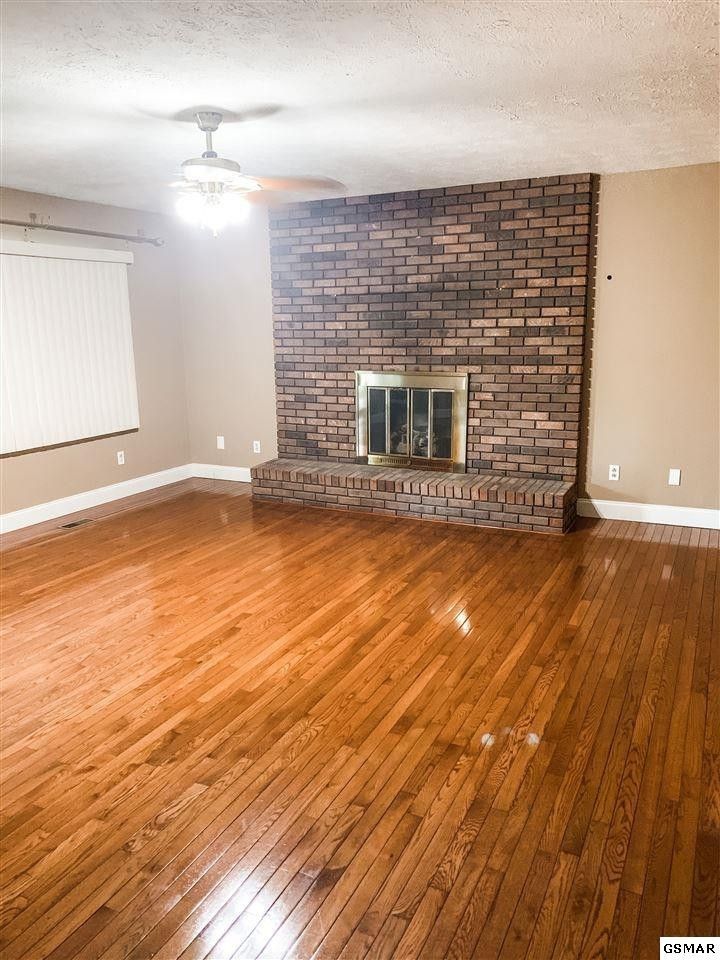 1210 Dogwood Ln, Sevierville, TN 37862