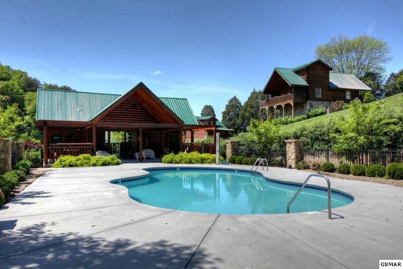 1648 Little Cabin Loop, Sevierville, TN 37862