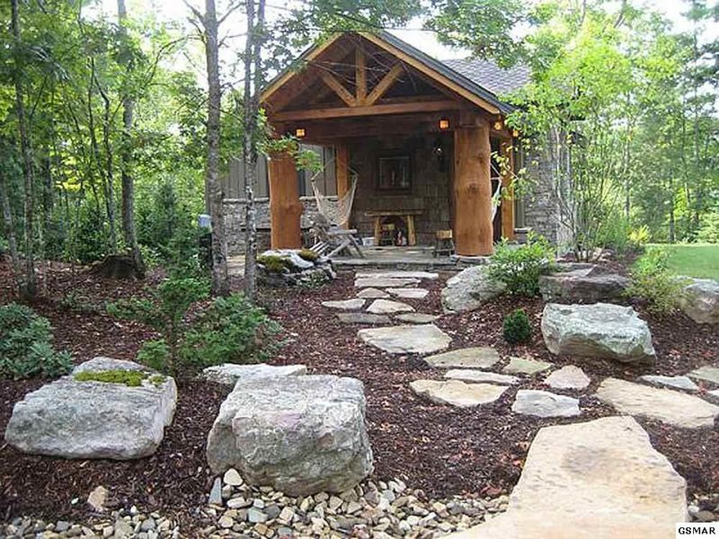 1101 View Dr, Sevierville, TN 37876