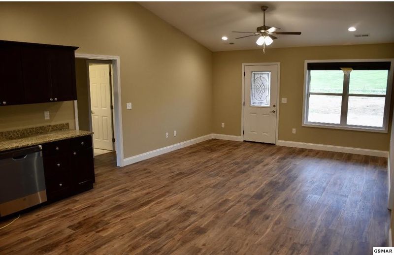 3256 Old Newport Hw, Sevierville, TN 37876