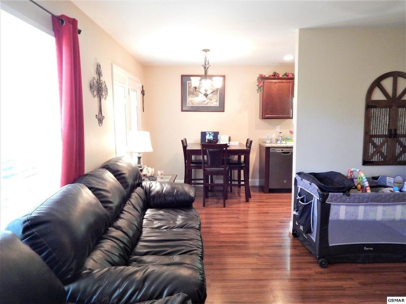 1114 Tramel Rd, Sevierville, TN 37862