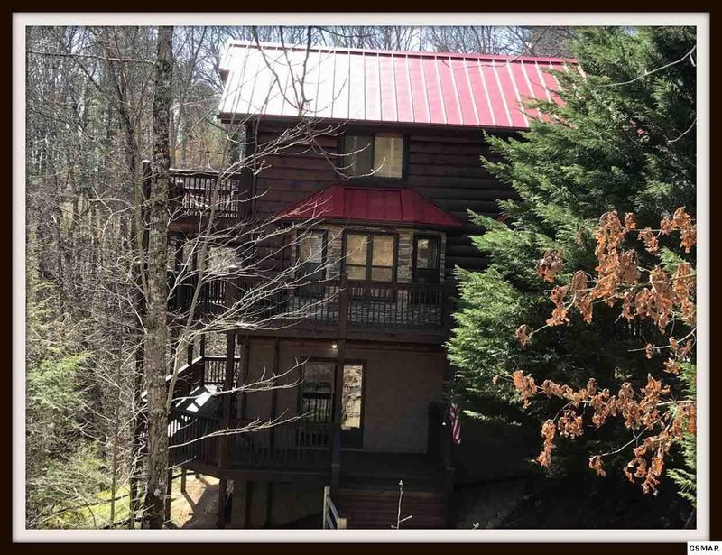 2756 Sawmill Branch Dr #BIGLOGINTHEPARK, Sevierville, TN 37862