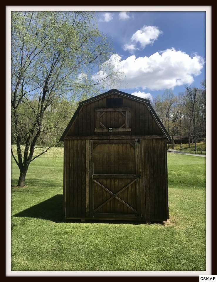 4025 Wears Cove Rd, Sevierville, TN 37862