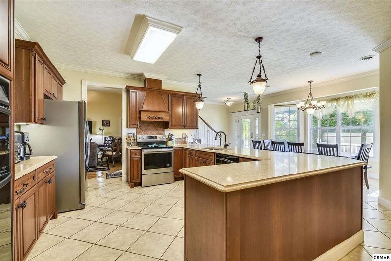 1650 Little Cove Rd, Sevierville, TN 37876