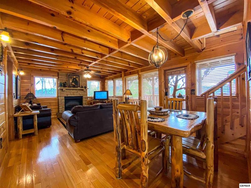 2040 Mikey St, Sevierville, TN 37876