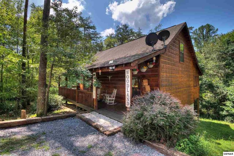 1719 Scenic Woods Way, Sevierville, TN 37876