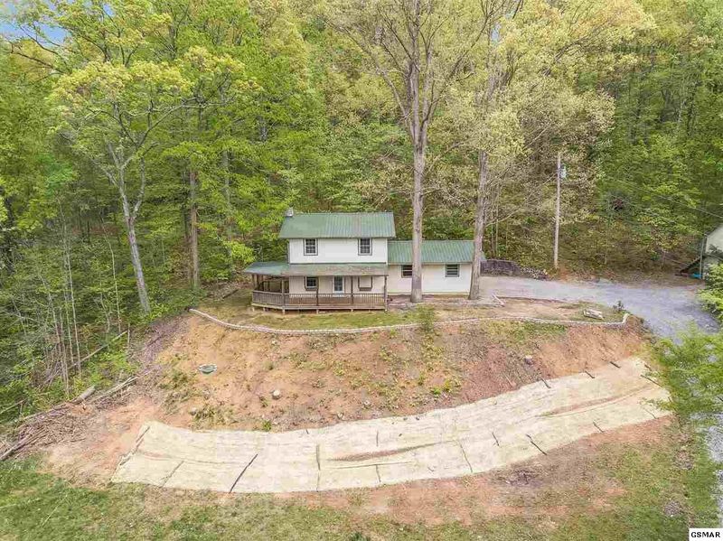 867 Haney Rd, Sevierville, TN 37876