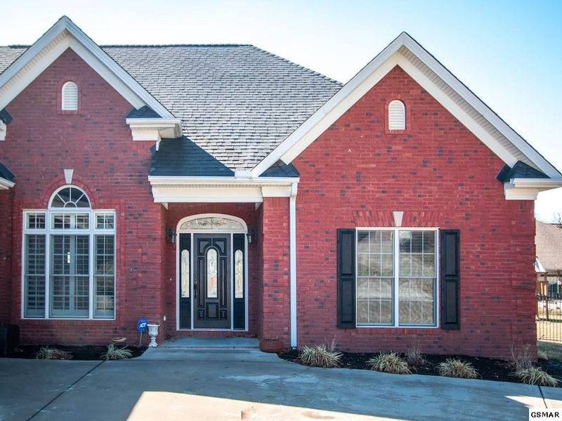 1614 Mckinley View Blvd, Sevierville, TN 37862