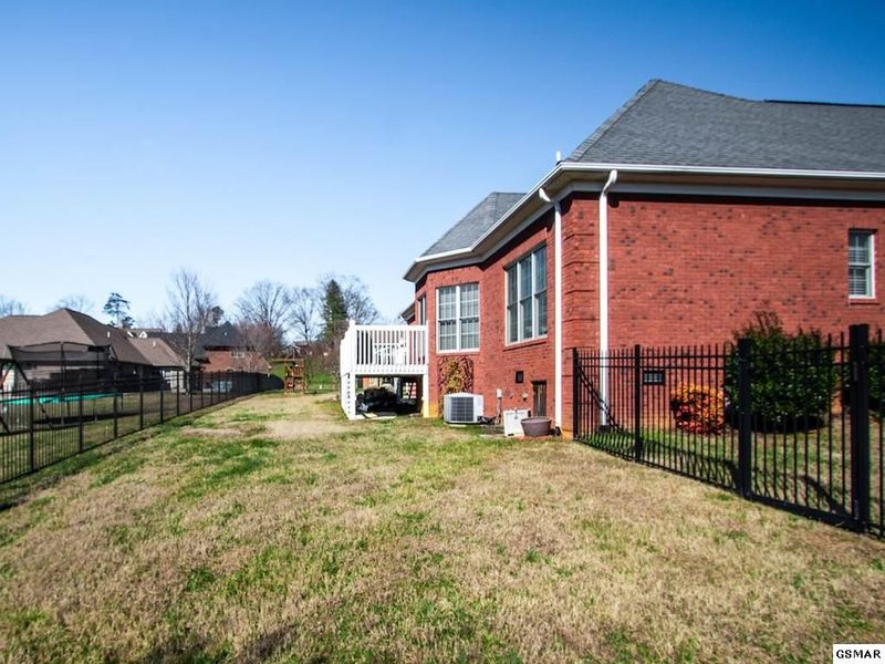 1614 Mckinley View Blvd, Sevierville, TN 37862