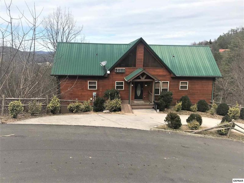 3175 Lexy Ln #ASGOODASITGETS, Sevierville, TN 37862