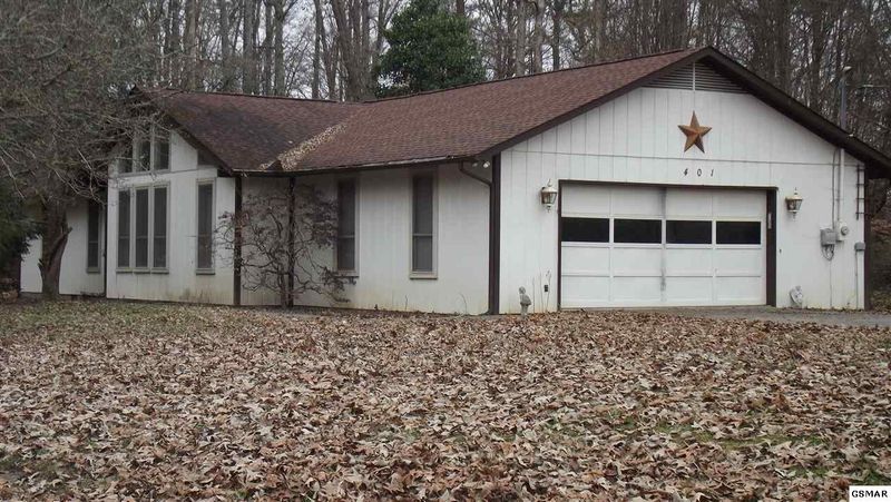 401 Woodland Dr, Sevierville, TN 37862