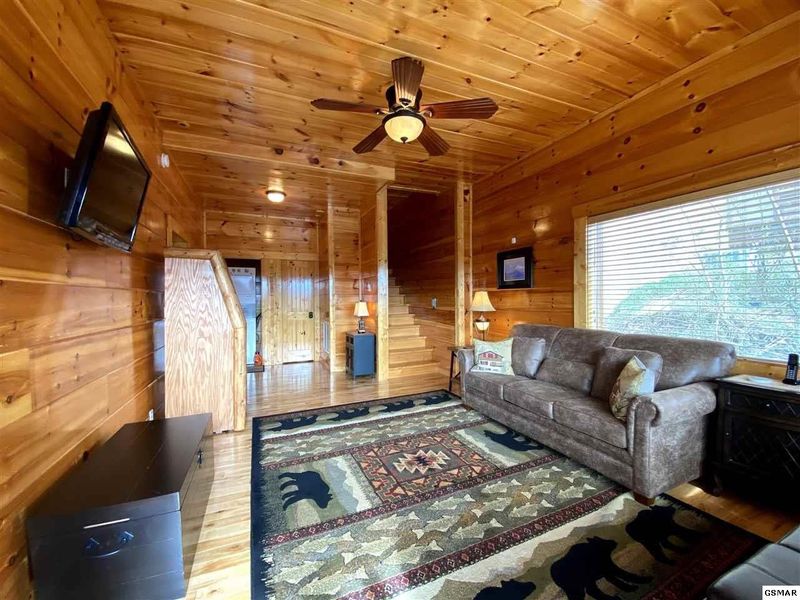 1089 Towering Oaks, Sevierville, TN 37862