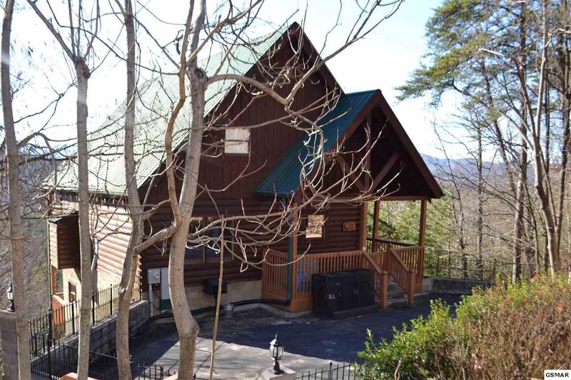 2031 Mccarter Dr #TWINROCKMTN, Sevierville, TN 37862