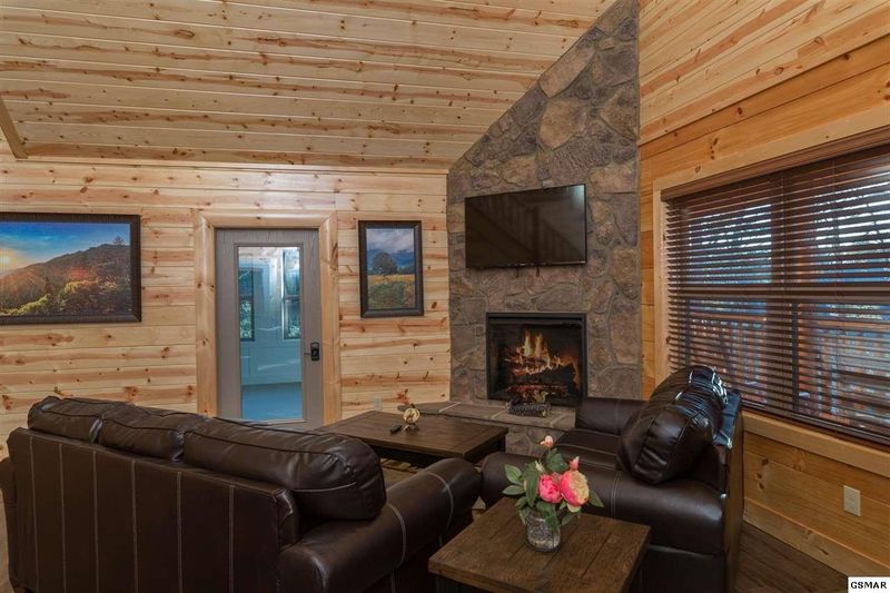 2175 Bear Haven Way, Sevierville, TN 37876