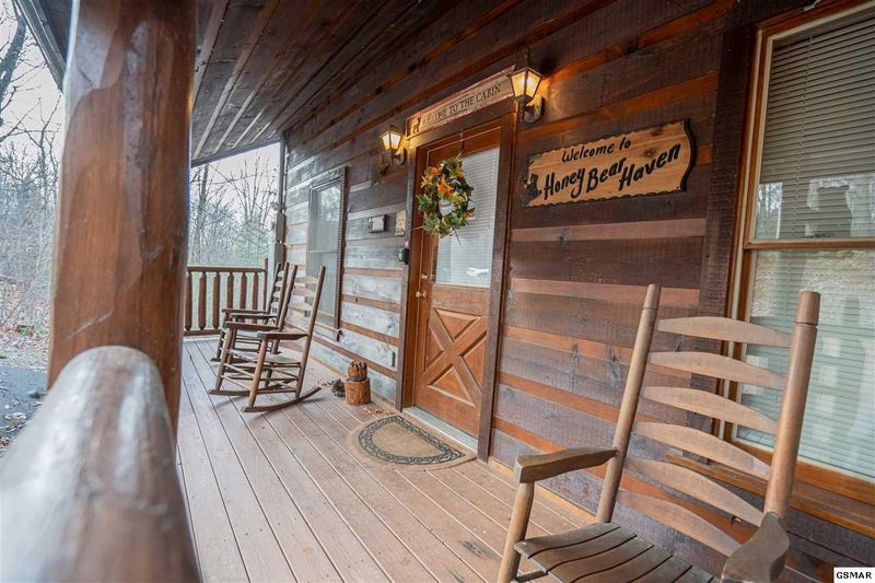 2251 Red Bud Rd #HONEYBEARCABIN, Sevierville, TN 37876