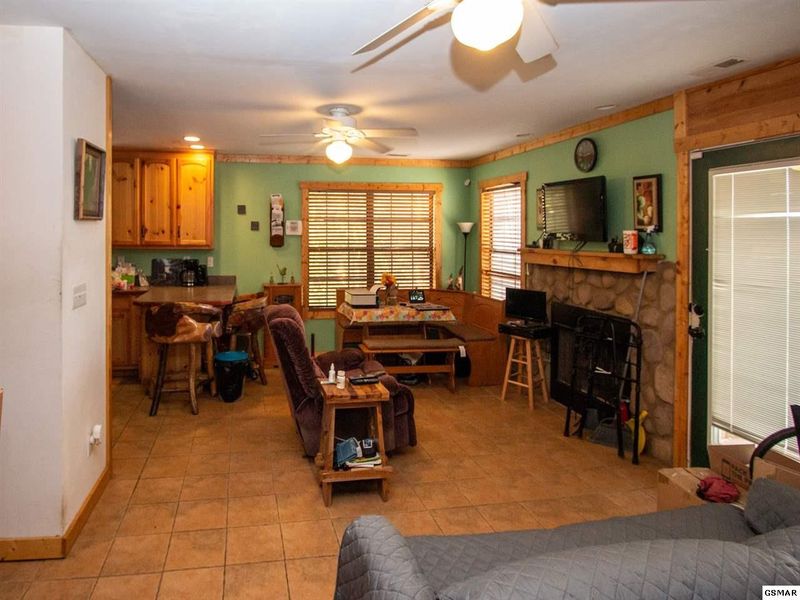 2682 C P Howard Dr, Sevierville, TN 37876