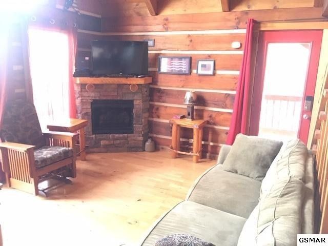 1816 Rhododendron Ln, Sevierville, TN 37876