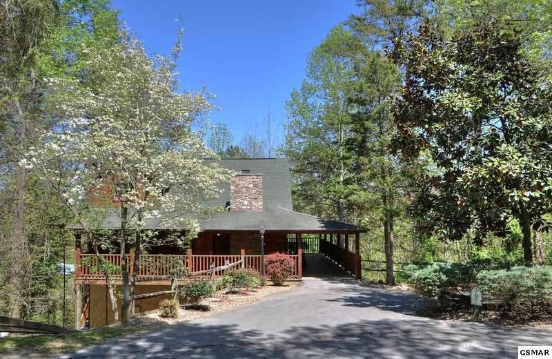 2014 Whispering Pines Way, Sevierville, TN 37876