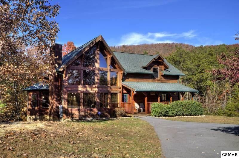 3153 Mountain Grace Ln, Sevierville, TN 37876