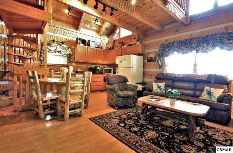 2611 Hatcher Mountain Rd, Sevierville, TN 37862