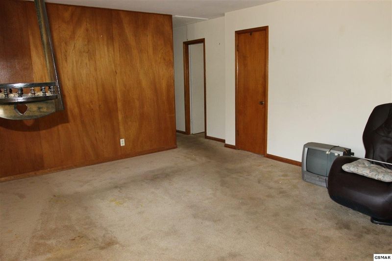 628 Hendron Chapel Rd, Knoxville, TN 37920