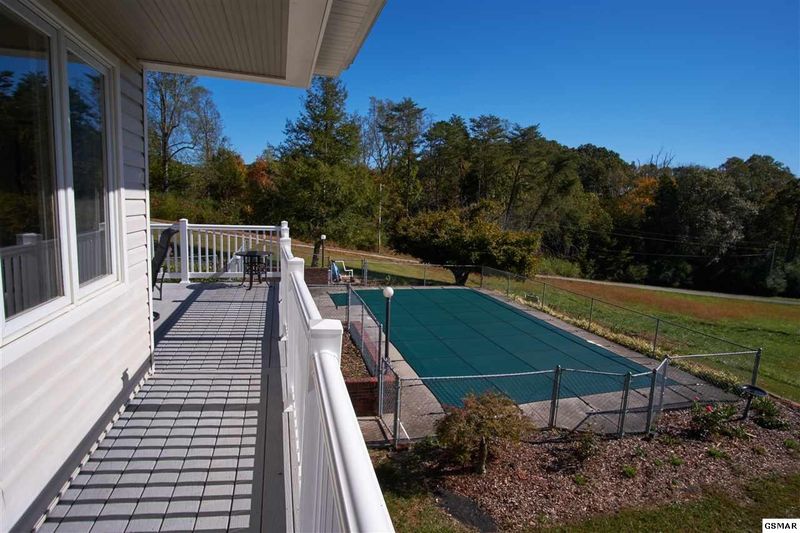 24318 Hines Valley Rd, Loudon, TN 37774