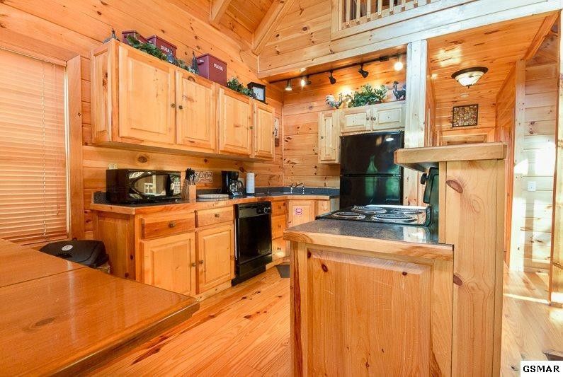 2304 Whippoorwill Hill Way, Sevierville, TN 37862