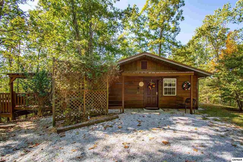 2025 Ridgecrest Loop Ln, Sevierville, TN 37876