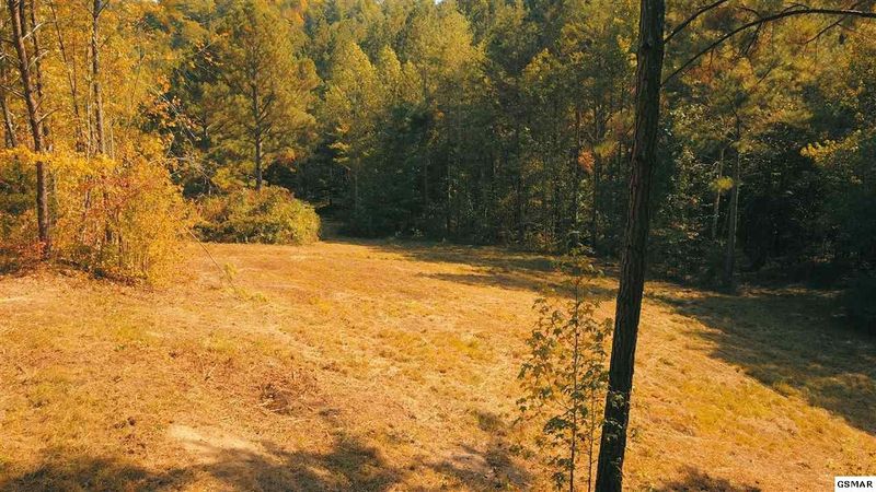 4041 Chamberlain Ln, Sevierville, TN 37862