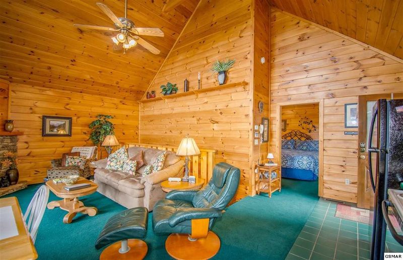 2003 Ridgecrest Loop Ln, Sevierville, TN 37876