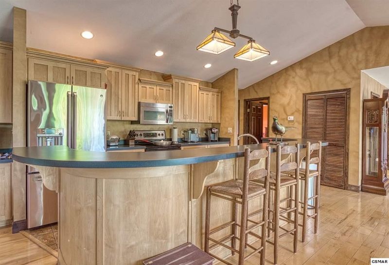 5203 Riversong Way, Sevierville, TN 37876