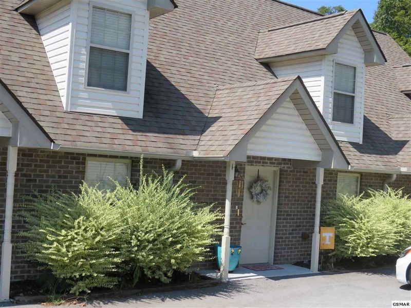 3347 Frontier View Dr #2, Sevierville, TN 37876