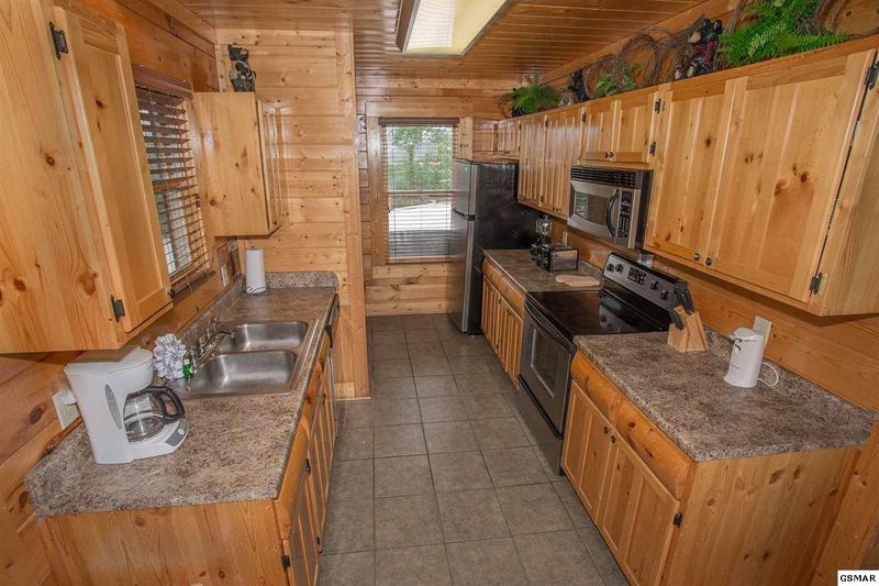 2837 White Oak Rg, Sevierville, TN 37862