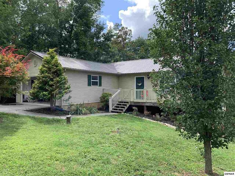 2876 Victory Ln, Sevierville, TN 37876