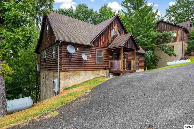 2208 Hawks Point Way, Sevierville, TN 37862