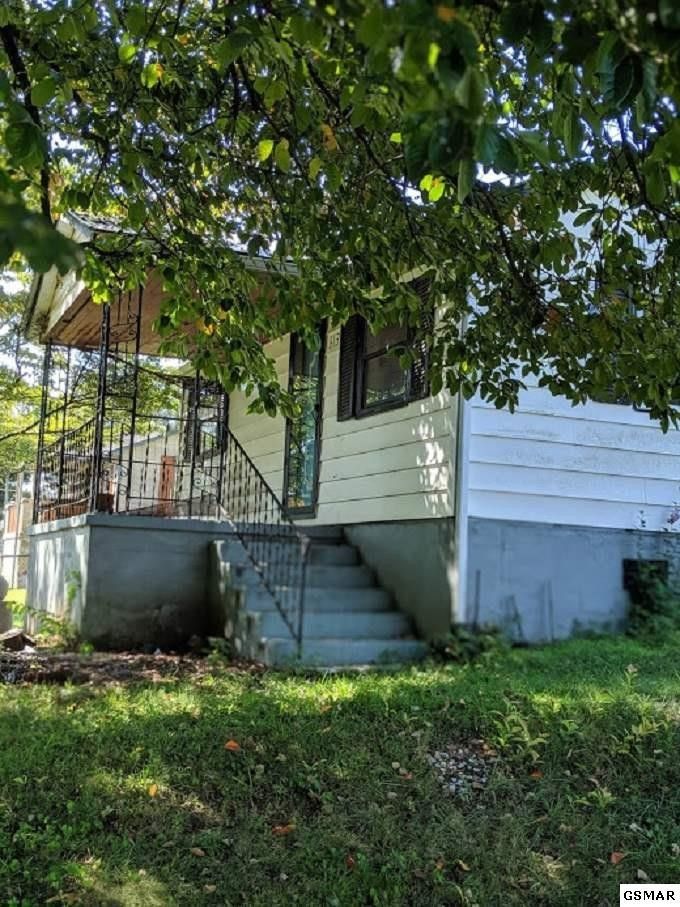 813 Sapphire Rd, Knoxville, TN 37919