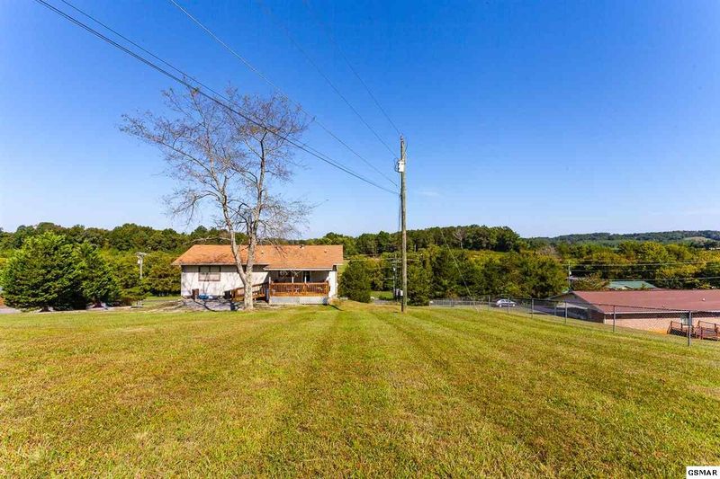 3087 Old Newport Hw, Sevierville, TN 37876