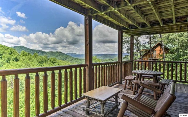 3217 Emerald Springs Loop, Sevierville, TN 37862
