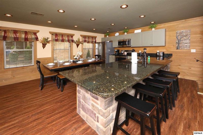714 Still Hill Way, Sevierville, TN 37876