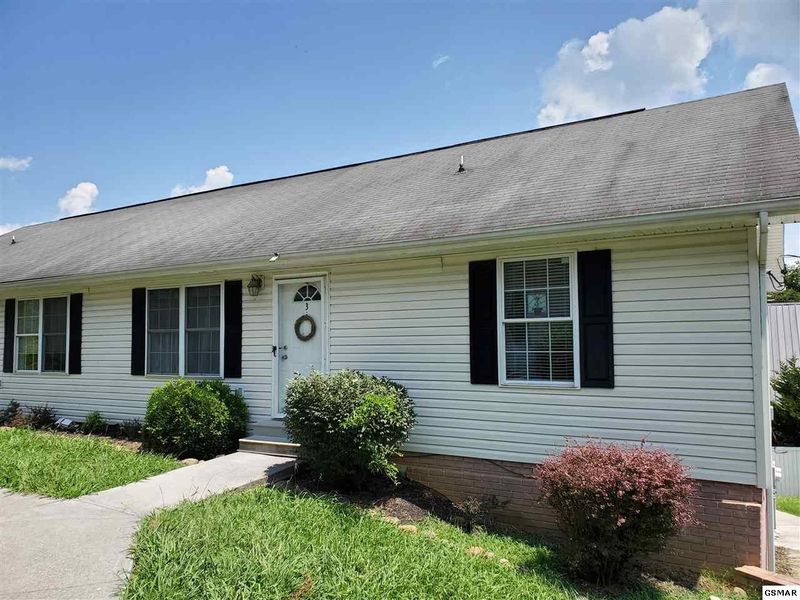 2904 Boyds Creek Hw #3, Sevierville, TN 37876