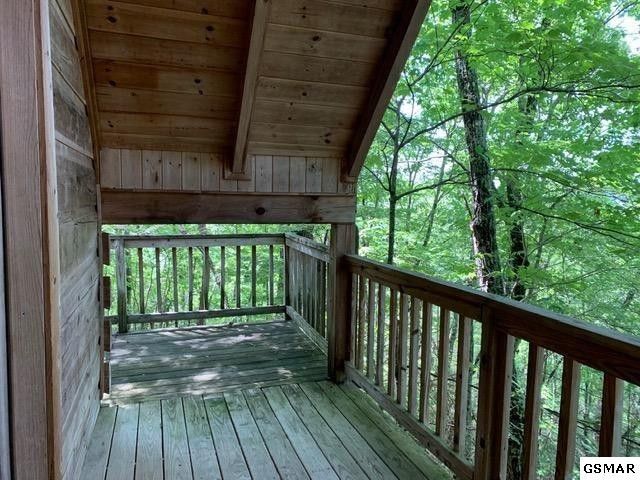 2450 Wildflower Ln, Sevierville, TN 37876
