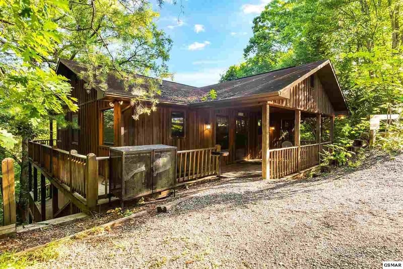 3354 Spring View Dr, Sevierville, TN 37863