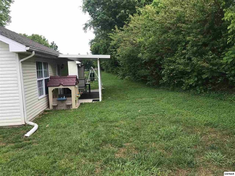 1507 Mayberry Ln, Sevierville, TN 37862