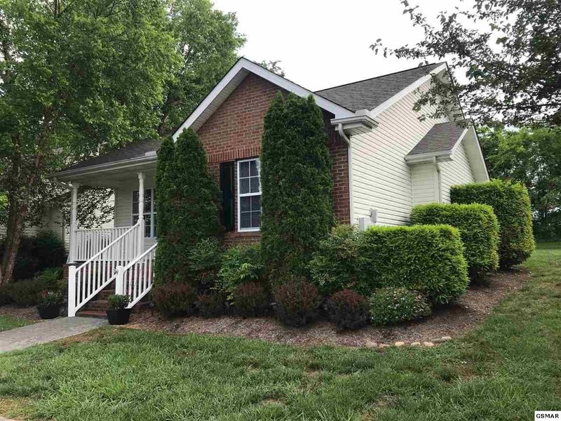 1507 Mayberry Ln, Sevierville, TN 37862