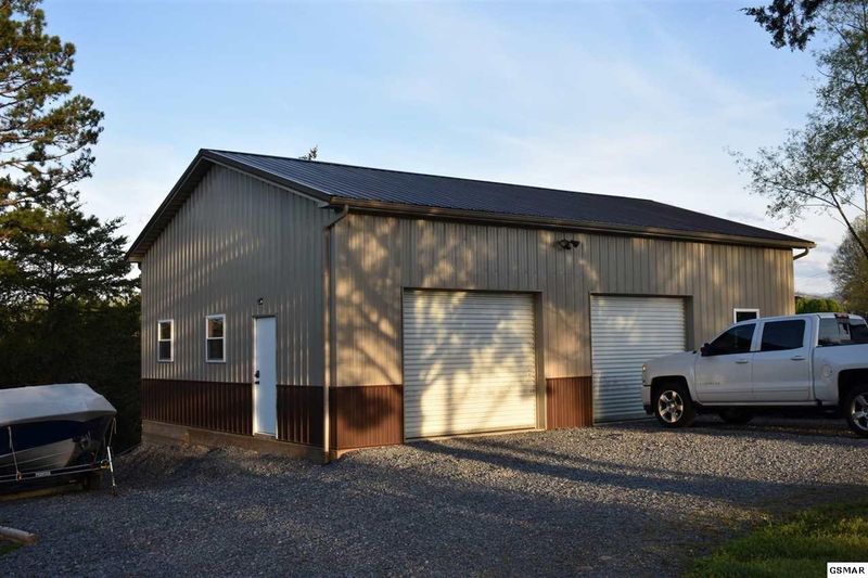 1235 Pullen Rd, Sevierville, TN 37862