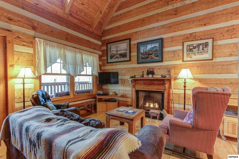 2845 Grassy Branch Rd, Sevierville, TN 37876