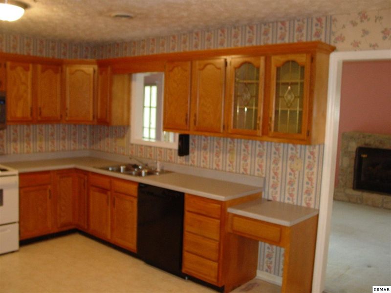 1003 Gay St, Sevierville, TN 37862