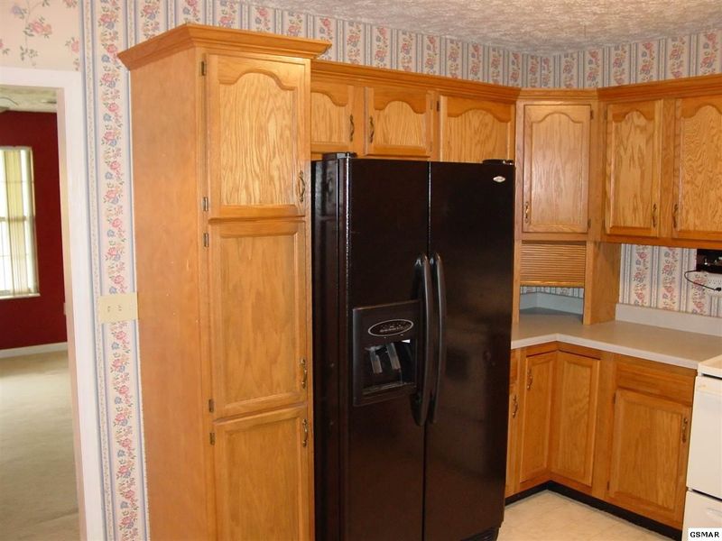 1003 Gay St, Sevierville, TN 37862
