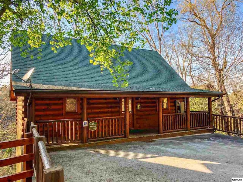1924 Cougar Crossing Way, Sevierville, TN 37876