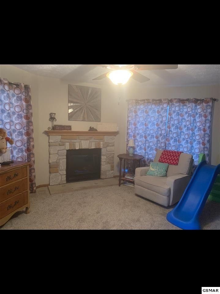 1928 Big Chiefs Skyview Dr, Sevierville, TN 37876